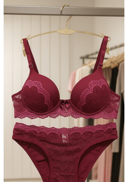Dolgusuz Toparlayıcı Sütyen Külot Dantelli Iç Çamaşırı Takımı fırsatları