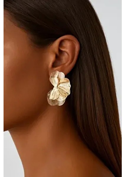 Çiçek Yapraklı ve Dokulu Çelik Küpe Altın Kaplama