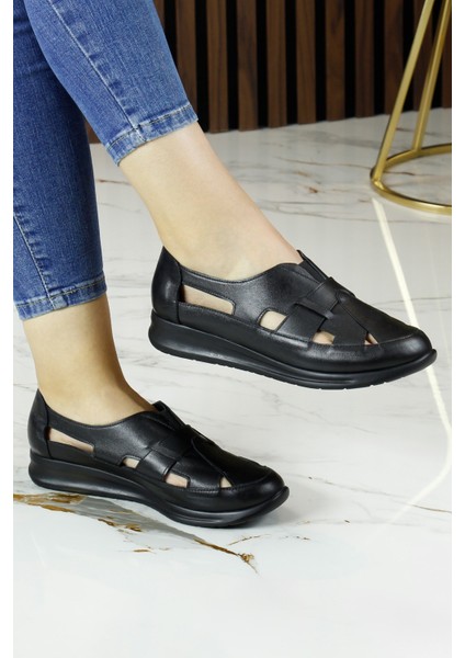 Aida Siyah Hakiki Dana Derisi Kesik Detaylı Lastikli Slip-On Günlük Ayakkabı