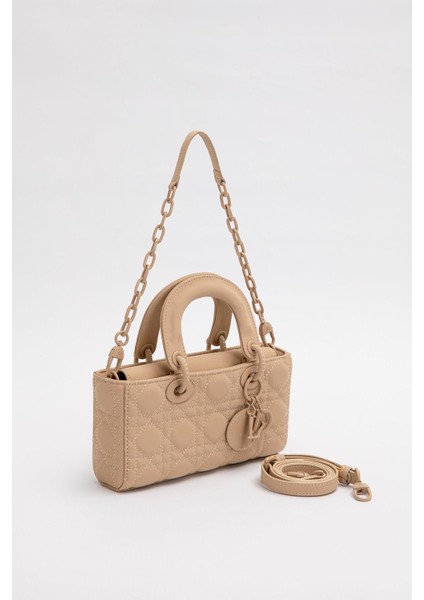 Kahve Zincir Aksesuarlı Kapitone El Çantası fiyatları