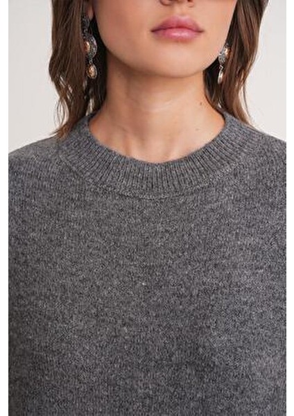 6913 Kadın Salaş Yumuşak Dokulu Oversize Triko Kazak Antrasit