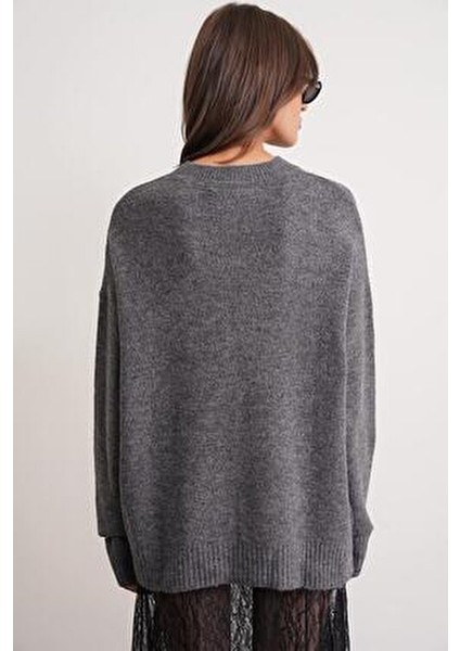 6913 Kadın Salaş Yumuşak Dokulu Oversize Triko Kazak Antrasit