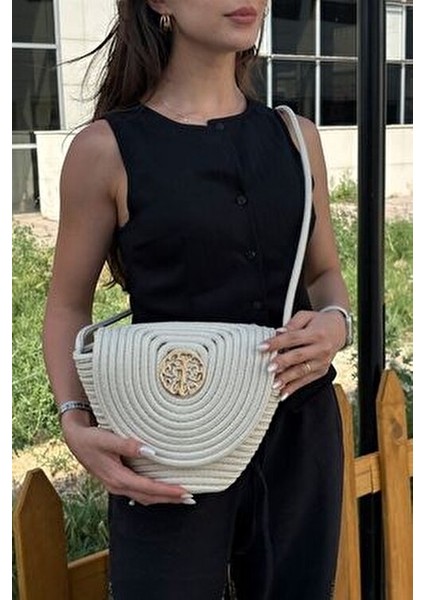 Lunera Kadın Hasır Çanta Ergonomik Tasarım ve Suya Dayanıklı Materyal ile 10x20x27 cm