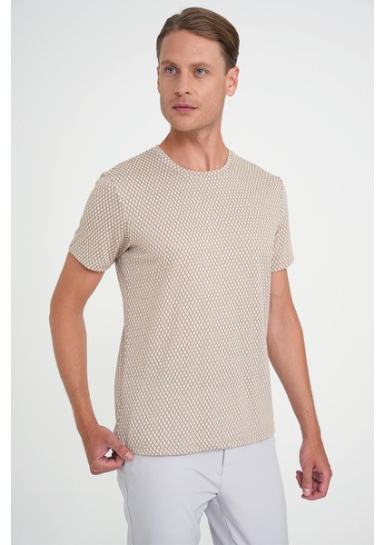 Comfort Fit Bisiklet Yaka Baklava Desen Kısa Kol Bej Tişört Ts 908 fırsatları