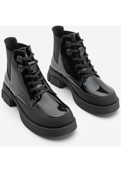Kadın Bağcıklı Lastikli Kalın Topuklu Kısa Postal Bot Kenvo Siyah Rugan indirimleri