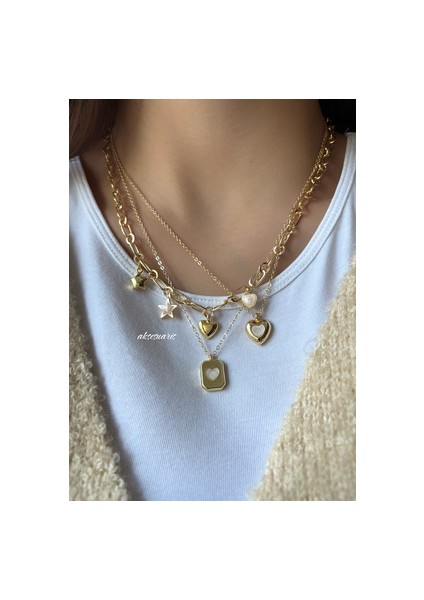 Kadınlar İçin 3'lü Gold Kalpli Charm Kolye Set Sarı Maden Rengi ile Şık ve Özel Tasarım fırsatları