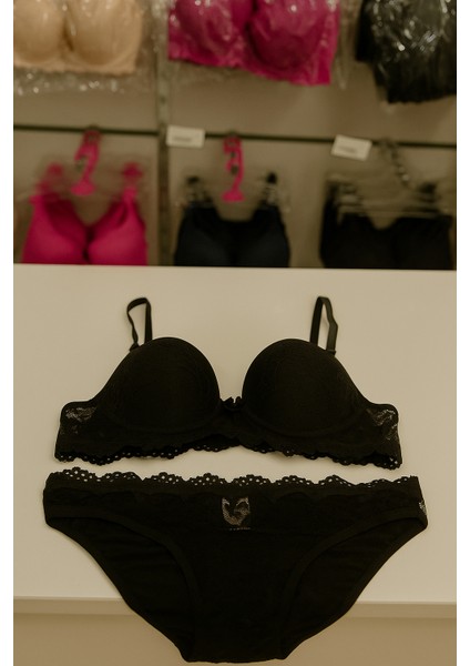 Dolgusuz Toparlayıcı Sütyen Külot Dantelli Iç Çamaşırı Takımı modelleri