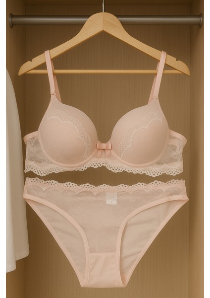 Dolgusuz Toparlayıcı Sütyen Külot Dantelli Iç Çamaşırı Takımı fırsatları