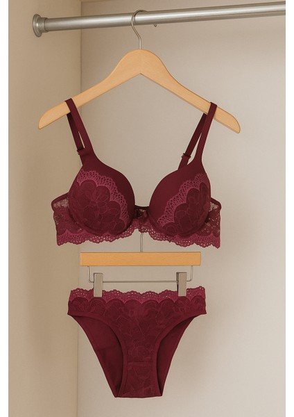 Dolgusuz Toparlayıcı Sütyen Külot Dantelli Iç Çamaşırı Takımı