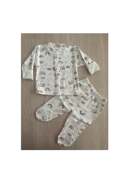 Unisex Bebek Bulut Baskılı Kendinden Eldivenli Patikli Organik Pamuklu 0-3 Ay Bebek Pijama Takımı
