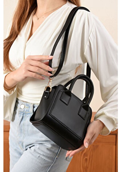 Kutu Üç Gözlü El ve Omuz Çantası modelleri