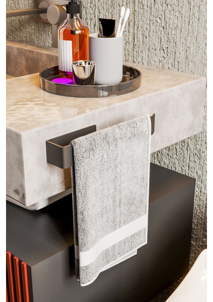 Yapışkanlı Paslanmaz Çelik Havluluk – Suya Dayanıklı Inox Yüzeyli, Modern ve Şık Banyo Aksesuarı