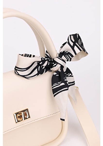 Kadın Krem Charm Detaylı Fularlı Ayarlanabilir Askılı El Omuz ve Çapraz Çanta Teo