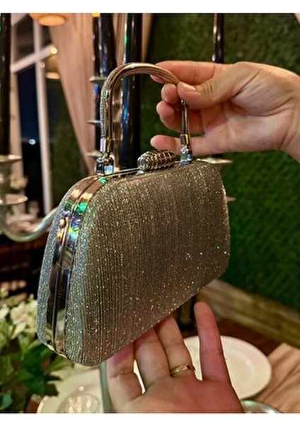 Kadın Simli Tutma Detaylı Abiye Omuz Çantası fiyatları