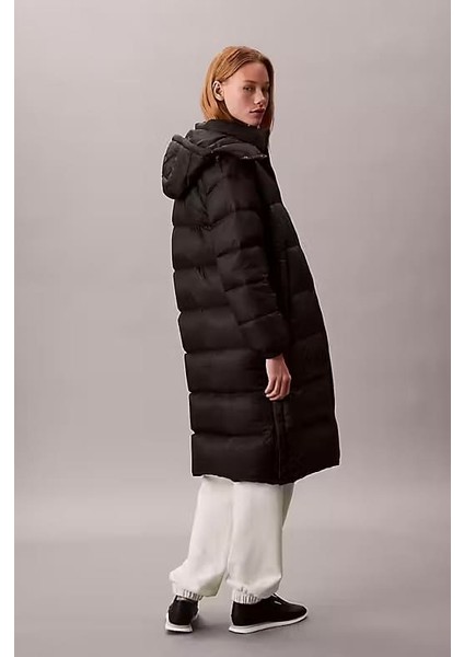 Kadın Regular Fit Kapüşonlu Uzun Şişme Mont - Siyah modelleri