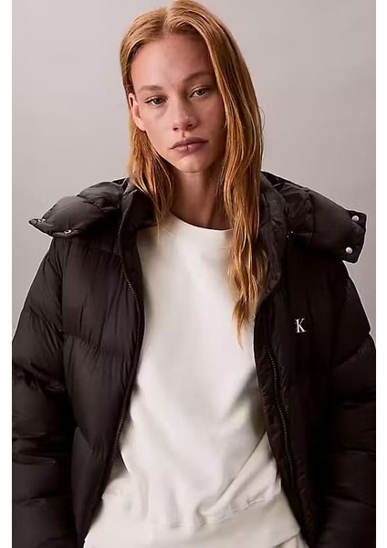 Kadın Regular Fit Kapüşonlu Uzun Şişme Mont - Siyah indirimleri