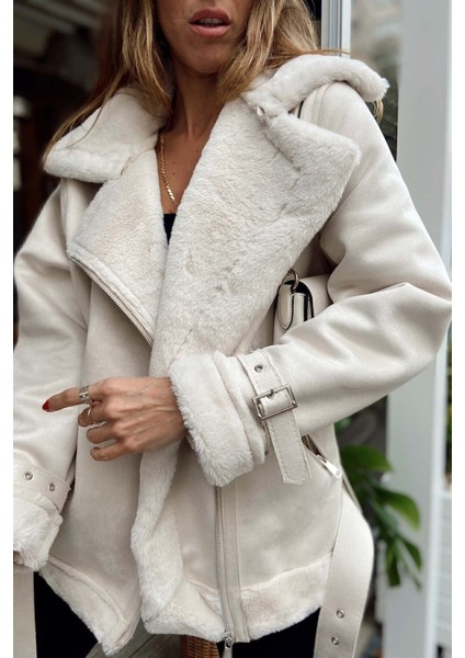 Kadın Içi Rapitli Kemer Detaylı Süet Mont