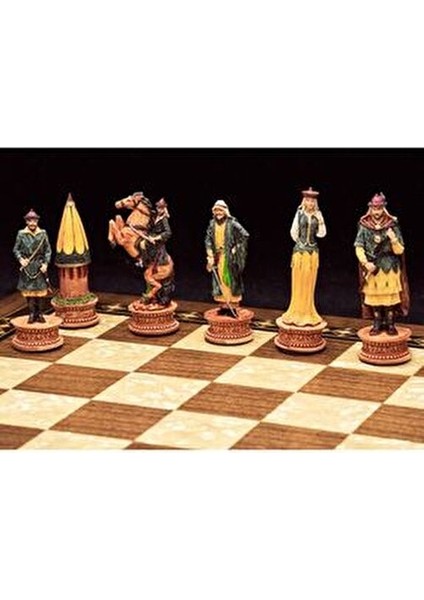 Osmanlı-Hun Temalı Orta Boy Lüks Satranç Tahtası ve Yenigün Düz Satranç Tahtası fiyatları