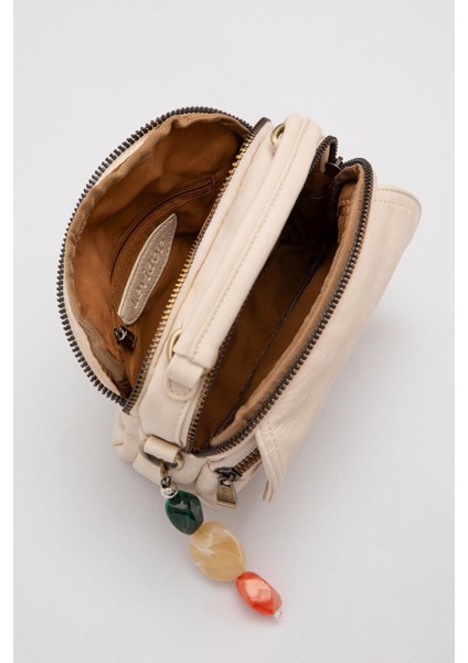 Beyaz Aksesuar Taş Detaylı Omuz Çantası modelleri