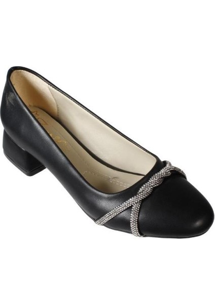 Yazkış Kadın Siyah Cilt Gümüş Parlak Üzeri Burgu Taşlı Yuvarlak Burun 3cm Kare Topuk Ayakkabı