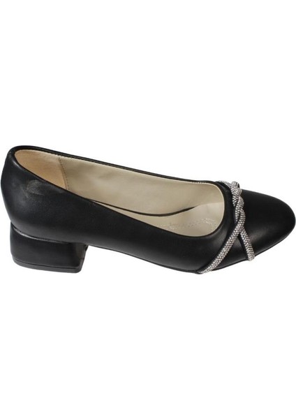 Yazkış Kadın Siyah Cilt Gümüş Parlak Üzeri Burgu Taşlı Yuvarlak Burun 3cm Kare Topuk Ayakkabı fiyatları