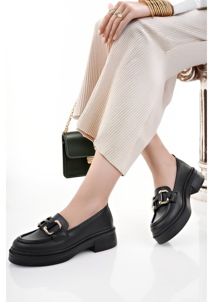 BAHRİNA KADIN ZİNCİR TOKA LOAFER AYAKKABI