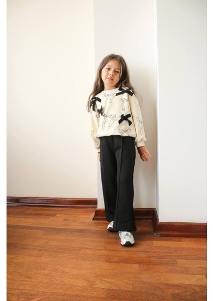 Kurdele Detaylı Kız Çocuk Ikili Eşofman Takımı