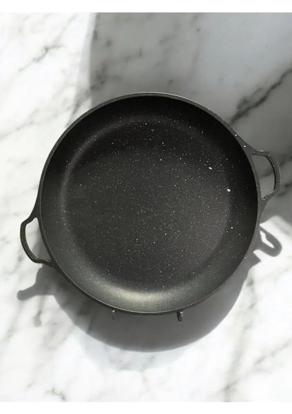 36 cm Döküm Kavurma Sacı