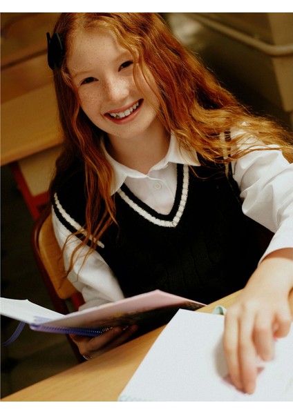 Lcw Kids Siyah V Yaka Kız Çocuk Triko Süveter