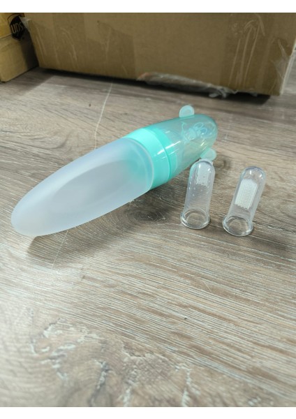 1 Adet Bebek Kaşıklı Mama Biberonu, Sıkmalı Kaşık Biberon Yeni Doğan Ek Gıda Kaşık Biberon ve 2 Adet Silikon Bebek Diş Fırçası