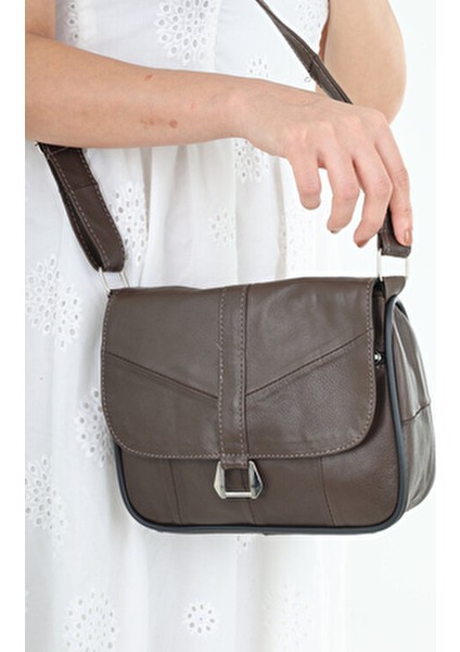 Orta Boy Kadın Deri Omuz ve Postacı Çanta / Günlük Kahverengi Deri Çanta modelleri