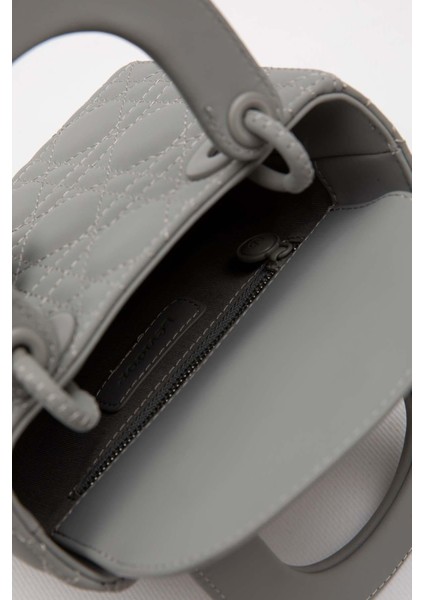 Gri Mini Zincir Aksesuarlı El Çantası modelleri