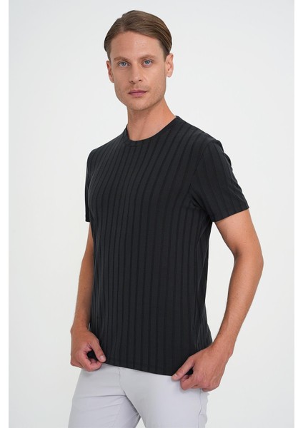 Comfort Fit Bisiklet Yaka Fitilli Kısa Kol Siyah Tişört Ts 909 fırsatları