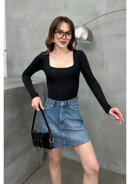 Kadın Bluz Uzun Kollu Kare Yaka Alttan Çıtçıtlı Slim Fit Body