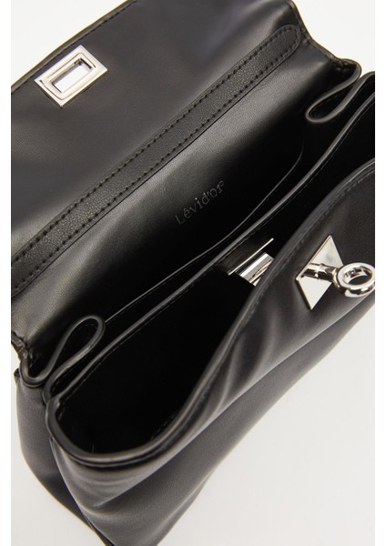 Siyah Metal Tokalı El Çantası fırsatları