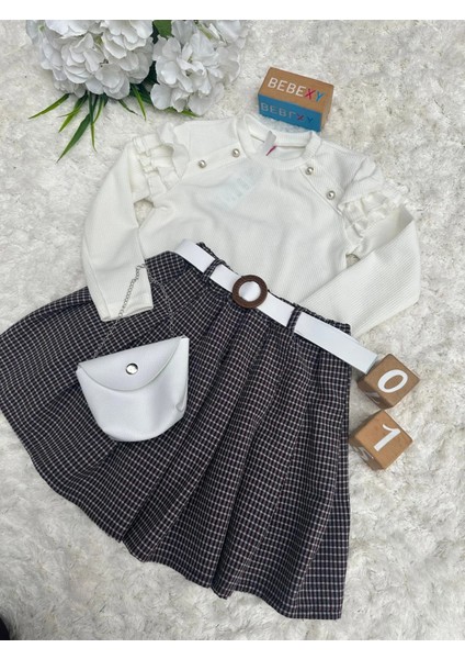 Kemer ve Çanta Detaylı Alt Üst Takım