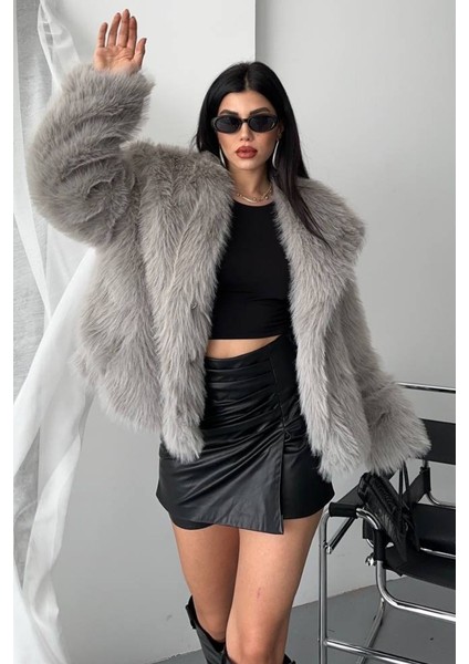 Kadın Kürk Şık Geniş Yaka Astarlı Çıtçıt Düğmeli premium kürk fiyatları