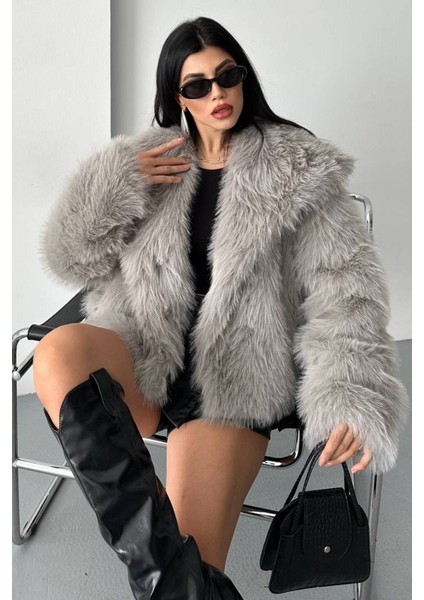 Kadın Kürk Şık Geniş Yaka Astarlı Çıtçıt Düğmeli premium kürk indirimleri