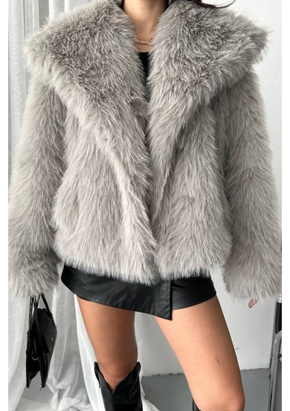 Kadın Kürk Şık Geniş Yaka Astarlı Çıtçıt Düğmeli premium kürk