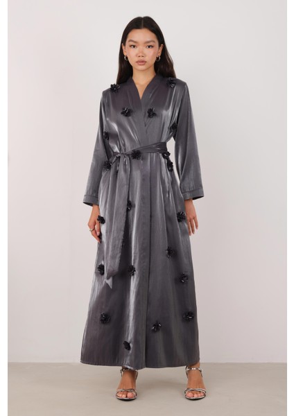 Çiçekli Aplikeli Abaya Siyah