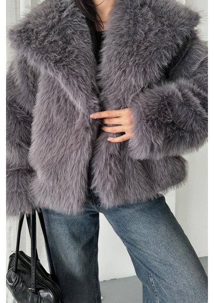 Kadın Kürk Şık Geniş Yaka Astarlı Çıtçıt Düğmeli premium kürk