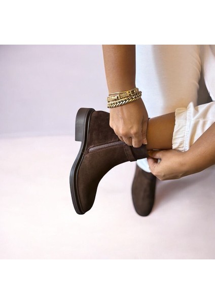 Kahve Süet Hakiki Deri Antik Toka Aksesuarlı Kadın Içten Fermuarlı Bot modelleri
