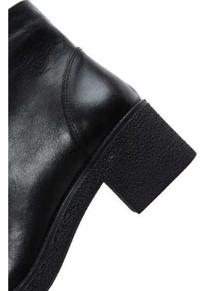 Kadın Siyah Fermuarlı Kalın Topuklu Deri Casual Bot 25WFD411418