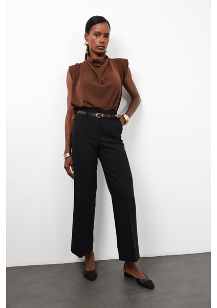 Siyah Kemerli Paça Detaylı Pantolon 17050