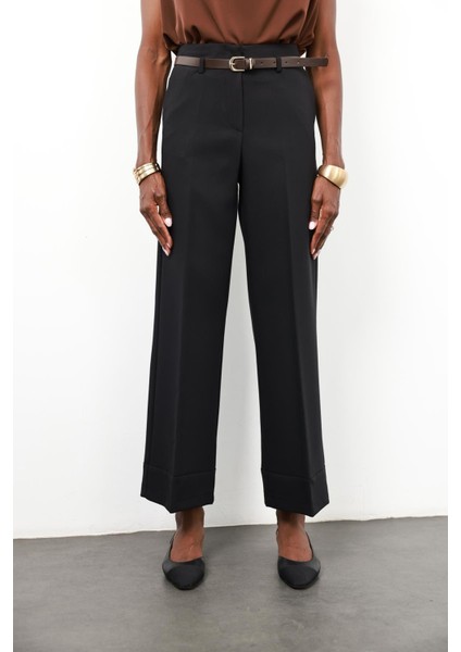 Siyah Kemerli Paça Detaylı Pantolon 17050 fırsatları