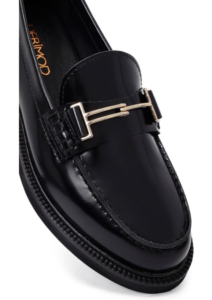 Kadın Siyah Tokalı Deri Maskülen Loafer 25AFD260226