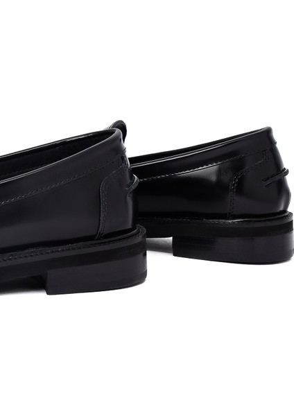 Kadın Siyah Tokalı Deri Maskülen Loafer 25AFD260226
