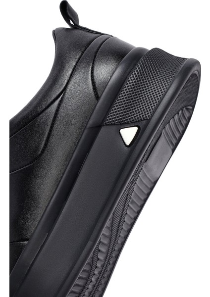Erkek Siyah Bağcıklı Kalın Tabanlı Deri Sneaker 25WFD612318