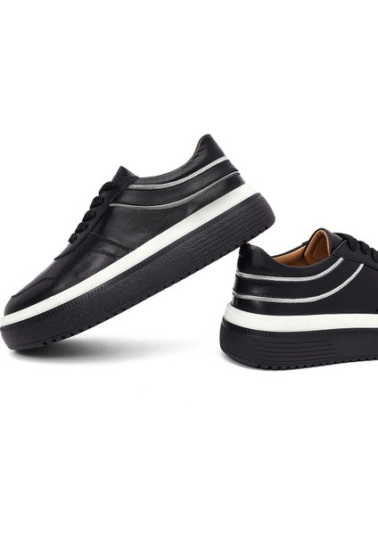 Kadın Siyah Bağcıklı Kalın Tabanlı Deri Sneaker 25AFD510818