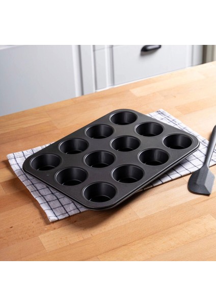 12 Bölmeli Metal Muffin Kalıbı ve 100 Adet Cupcake Kağıdı Set fırsatları